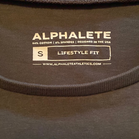 Alphalete Core Longsleeve Crop Top - Picture 4 of 4